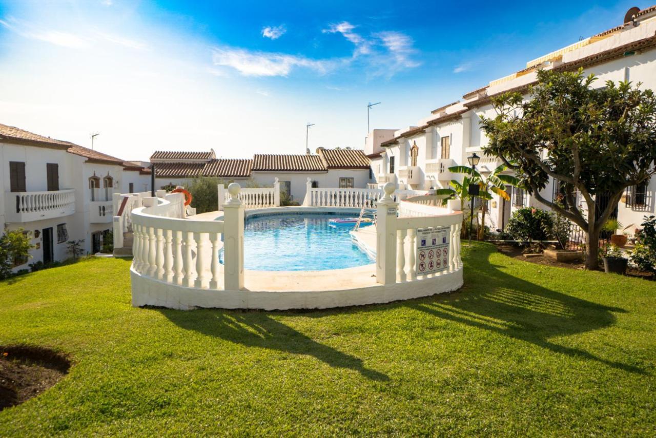 Hacienda 19 Menyber Apartment Nerja Exterior photo