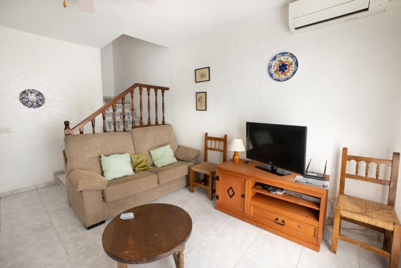 Hacienda 19 Menyber Apartment Nerja Exterior photo
