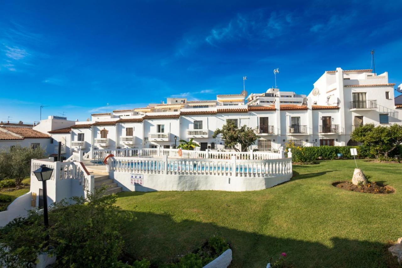 Hacienda 19 Menyber Apartment Nerja Exterior photo